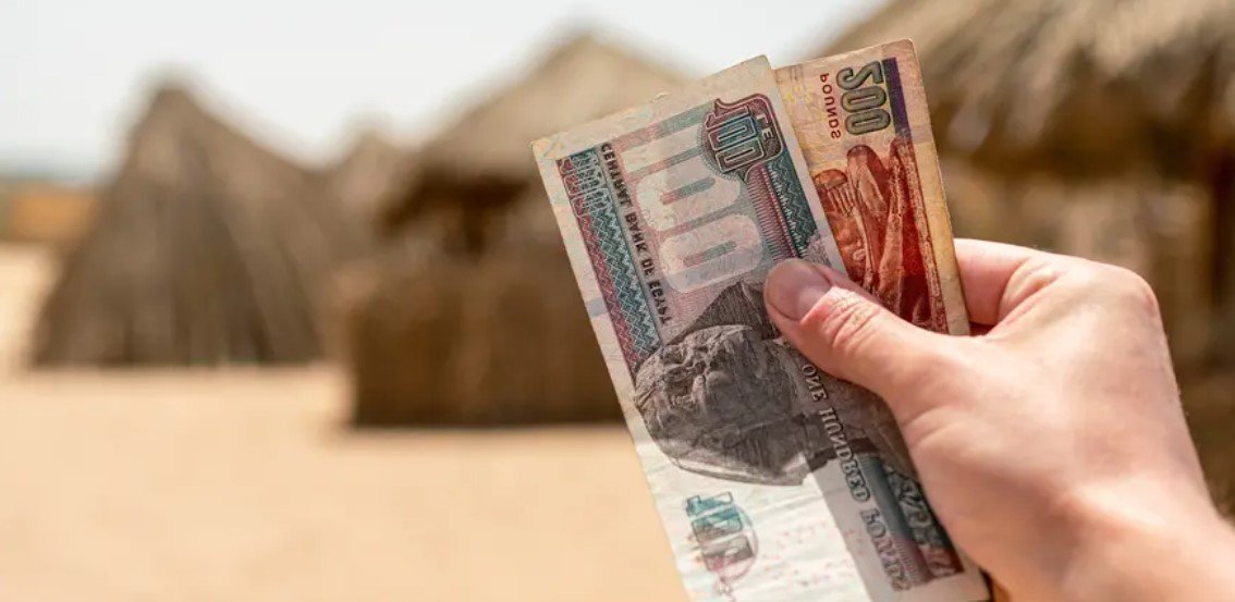 Kolik hotovosti si vzít do Egypta na týden?