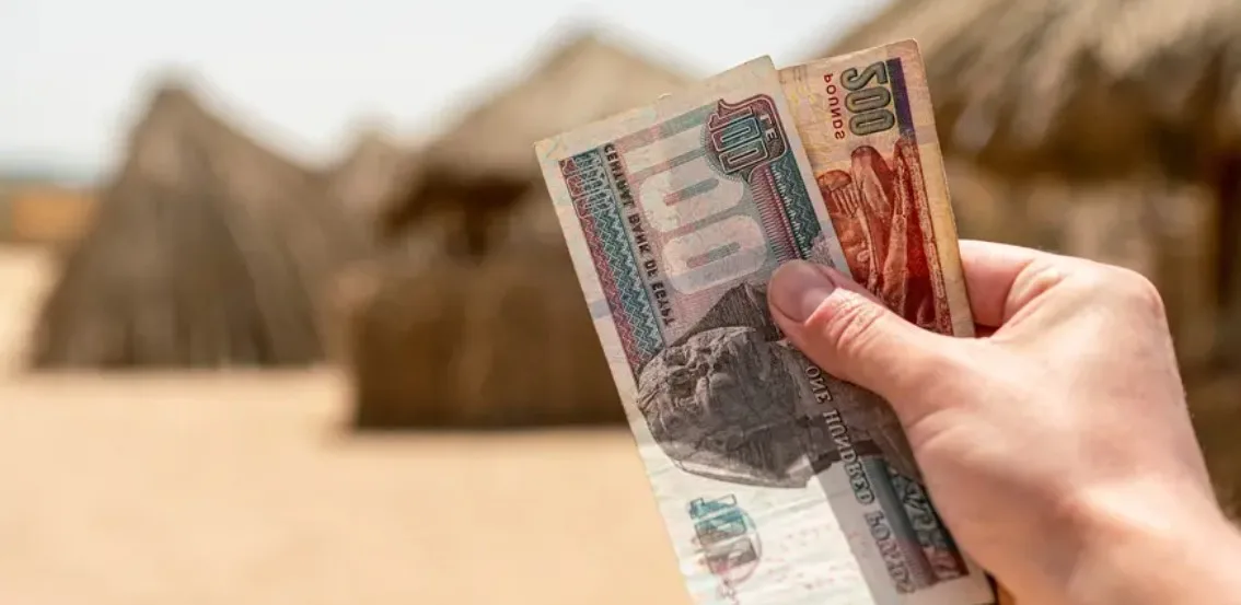 Kolik hotovosti si vzít do Egypta na týden?